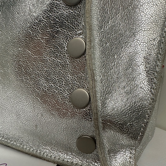 🦄 RARE Hammitt Bob in Tetras Silver 🦄 VGUC - Picture 3 of 12